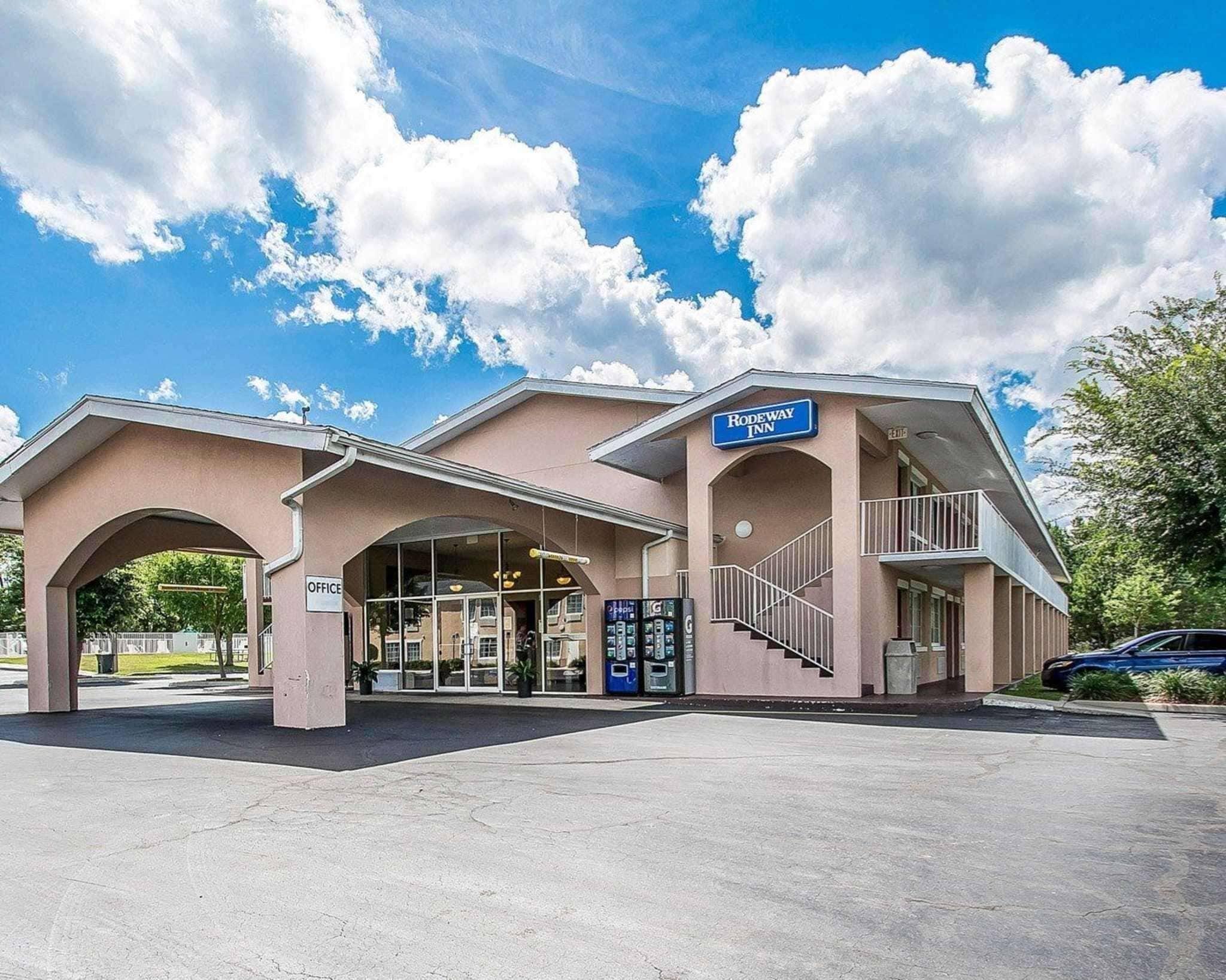 4 Budget Hotels Near Ben Hill Griffin Stadium Worth Booking